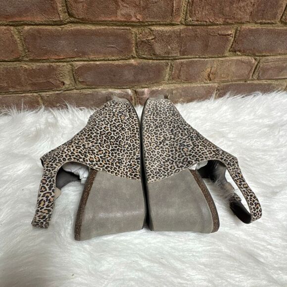 OTBT Women’s Jaunt Stone Cheetah Leather Wedge Platform Open Toe Sz 10 - Picture 6 of 11